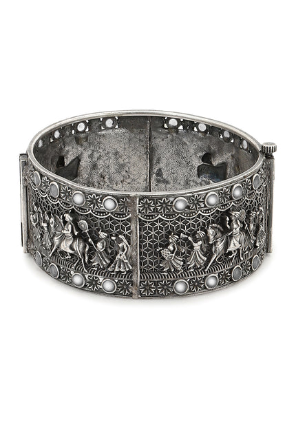 IZIA Women's Armband